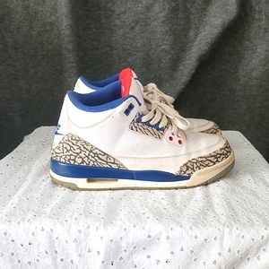 Nike Air sneakers size 5Y (6 in womens)